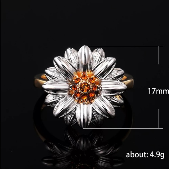 New Gold Plated Flower Women’s Ring - Picture 4 of 4